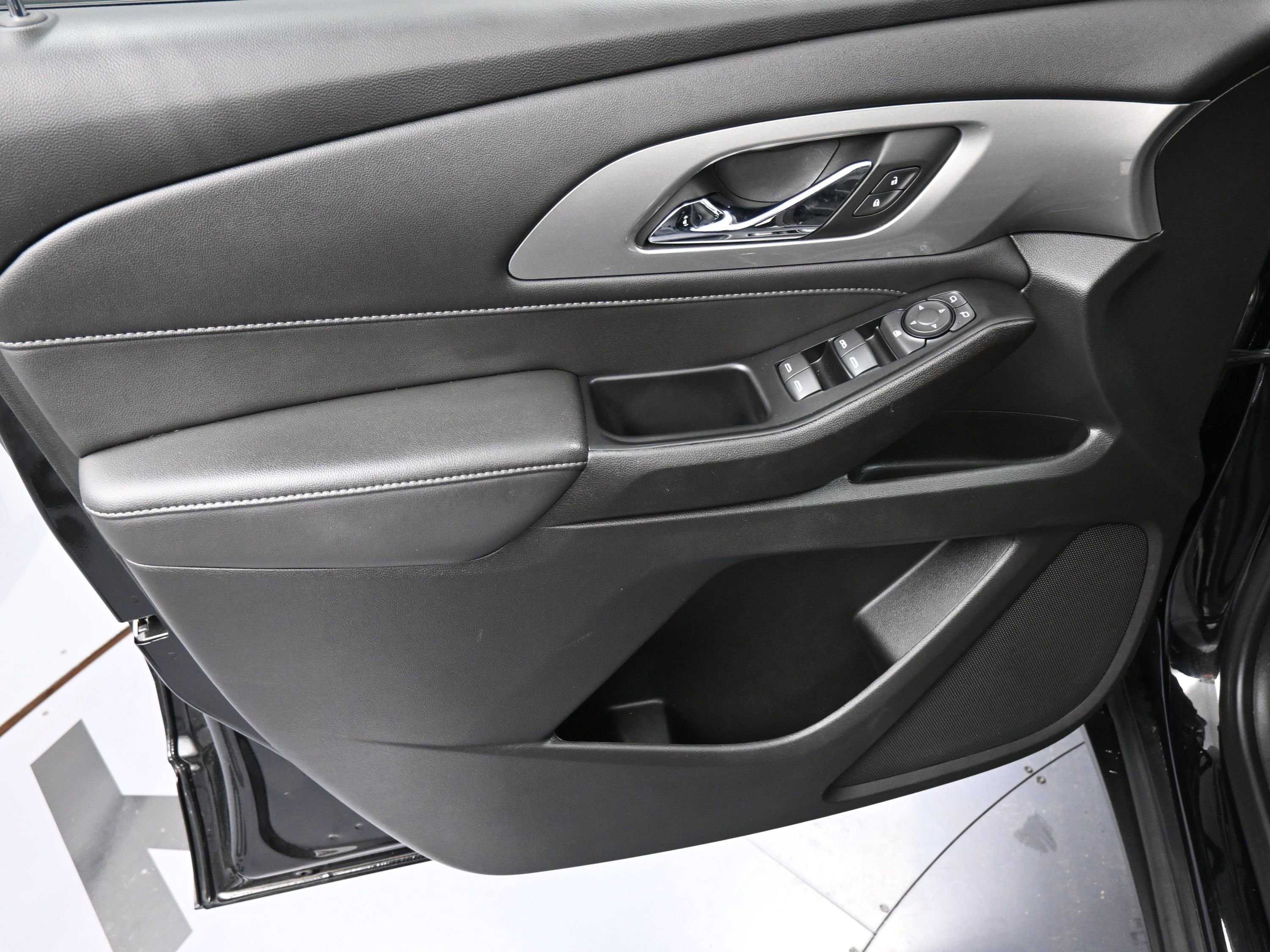 Certified 2023 Chevrolet Traverse LT image 13