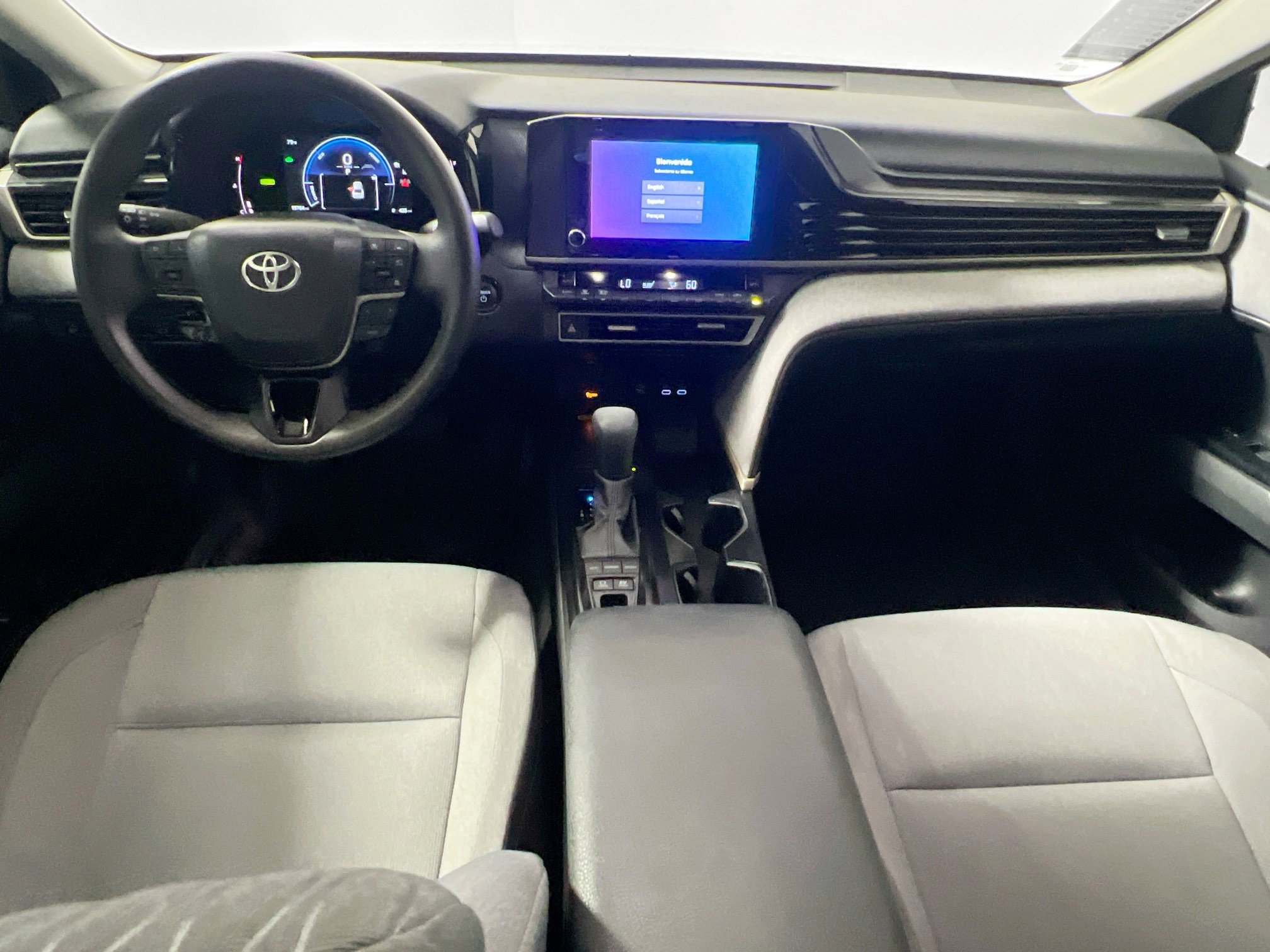 Used 2025 Toyota Camry LE w/ Convenience Package FWD image 30