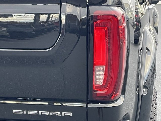 Used 2023 GMC Sierra 3500 Denali image 25