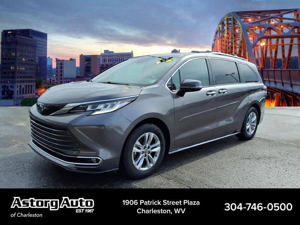 Used 2024 Toyota Sienna Limited AWD/4WD image 7