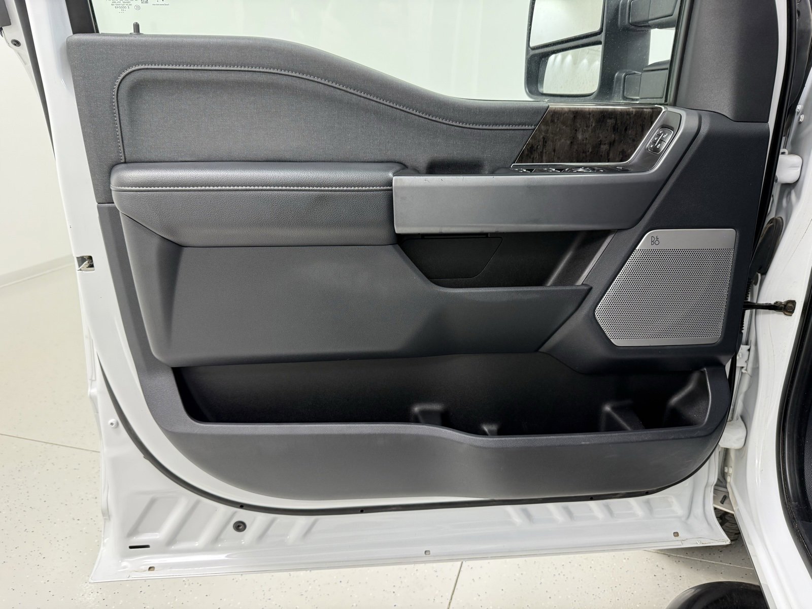 Used 2023 Ford F250 Lariat w/ FX4 Off-Road Package image 15