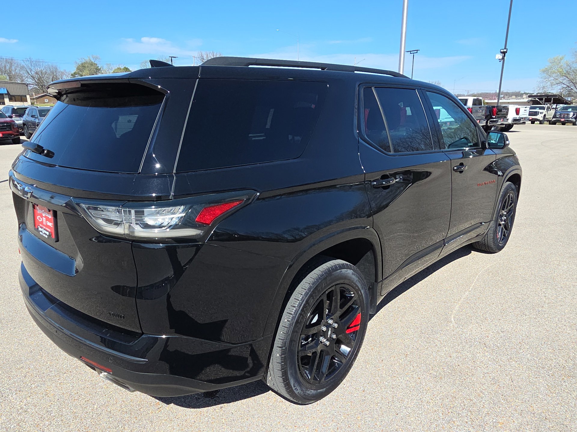 Used 2021 Chevrolet Traverse Premier w/ Redline Edition image 8
