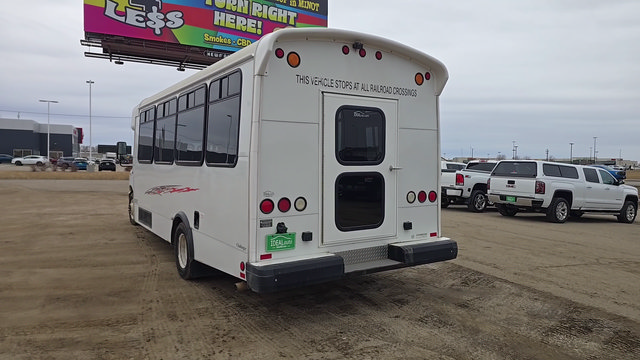 Used 2013 Ford E-450 and Econoline 450 Super Duty w/ Shuttle Bus Prep Pkg RWD image 4