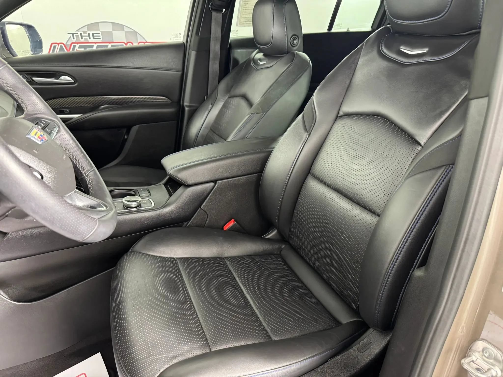 Used 2025 Cadillac XT4 Sport FWD image 36