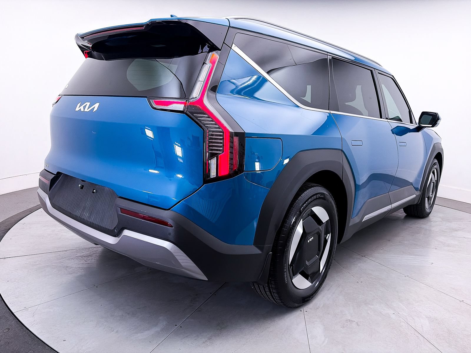 Certified 2024 Kia EV9 Wind AWD/4WD image 17