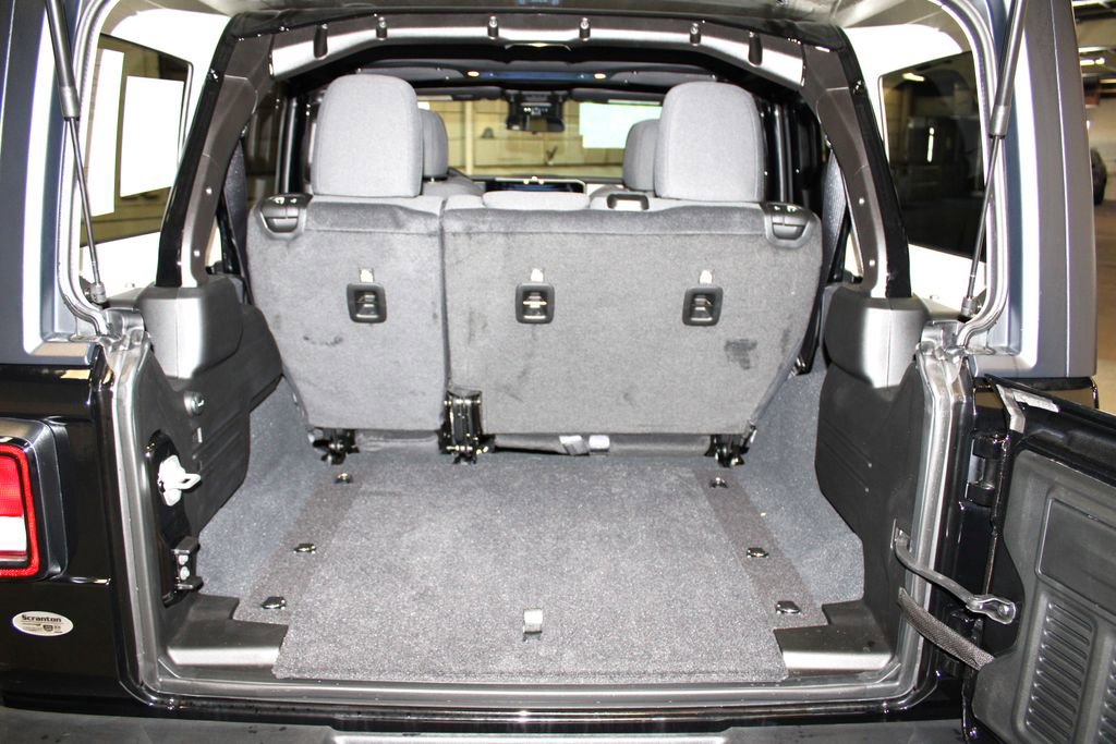 Certified 2025 Jeep Wrangler Sport S image 27