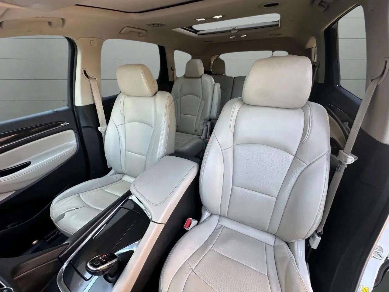 Used 2020 Buick Enclave Essence w/ Sound and Sites Package AWD/4WD image 60