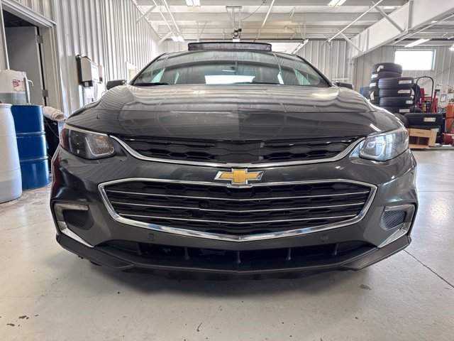 Used 2017 Chevrolet Malibu Premier w/ Premier Sun and Wheel Package FWD image 24