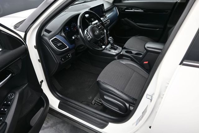 Used 2021 Kia Seltos S AWD/4WD image 12