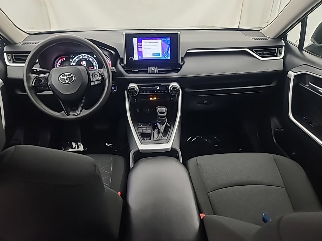 Used 2025 Toyota RAV4 XLE AWD/4WD image 21