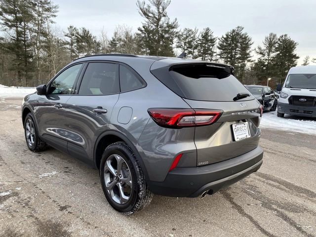 Used 2025 Ford Escape ST-Line w/ Tech Pack #1 image 8