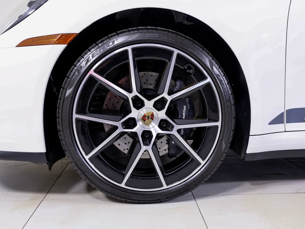 Certified 2025 Porsche 911 Carrera T RWD image 30