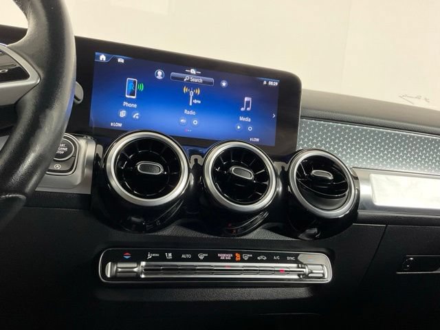 Used 2025 Mercedes-Benz GLB 250 image 20