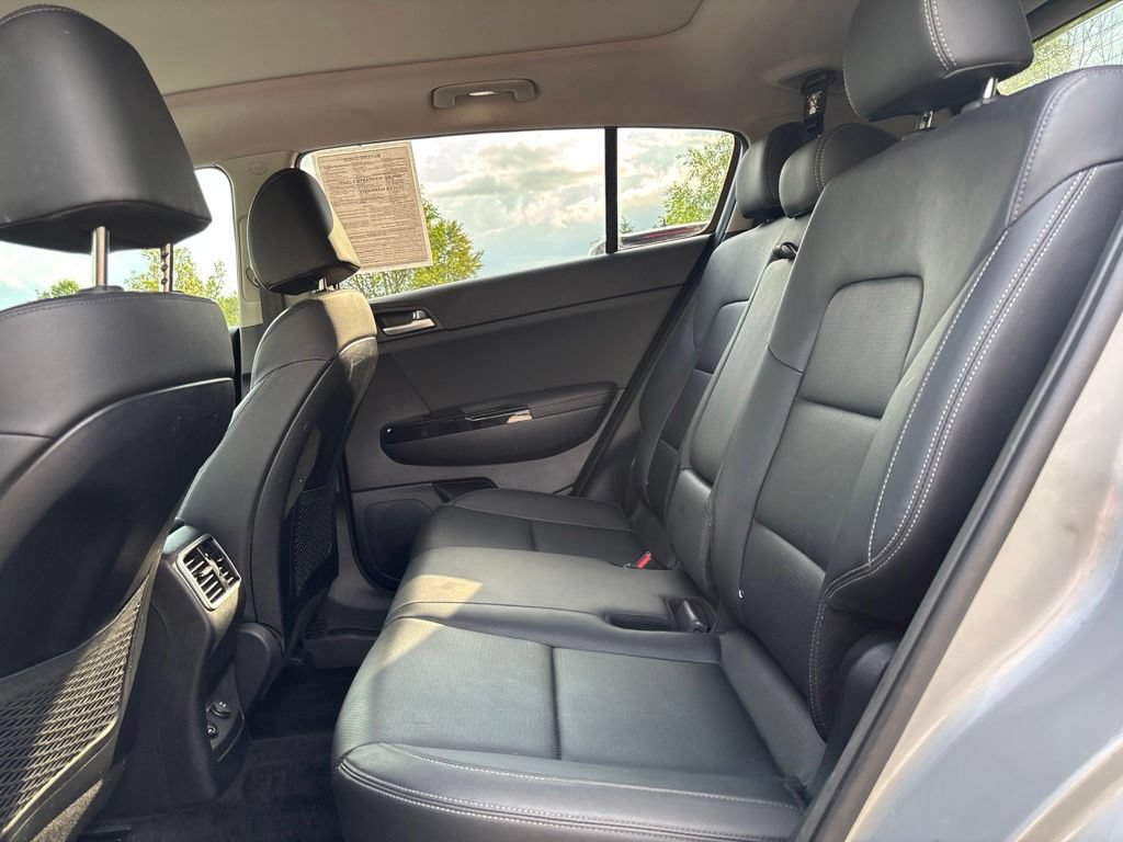 Used 2022 Kia Sportage EX AWD/4WD image 12
