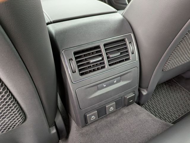 New 2024 Jaguar XF R-Dynamic SE image 13