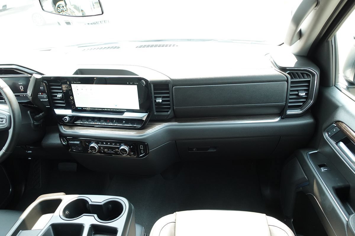 Used 2025 GMC Sierra 1500 Elevation AWD/4WD image 42