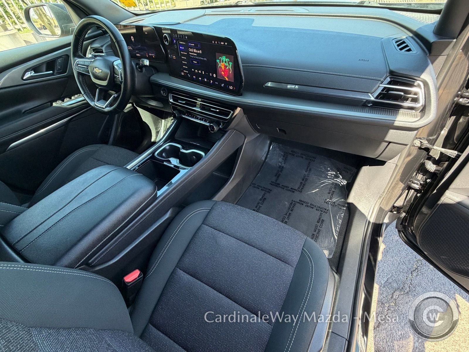 Used 2025 Chevrolet Traverse LT image 10