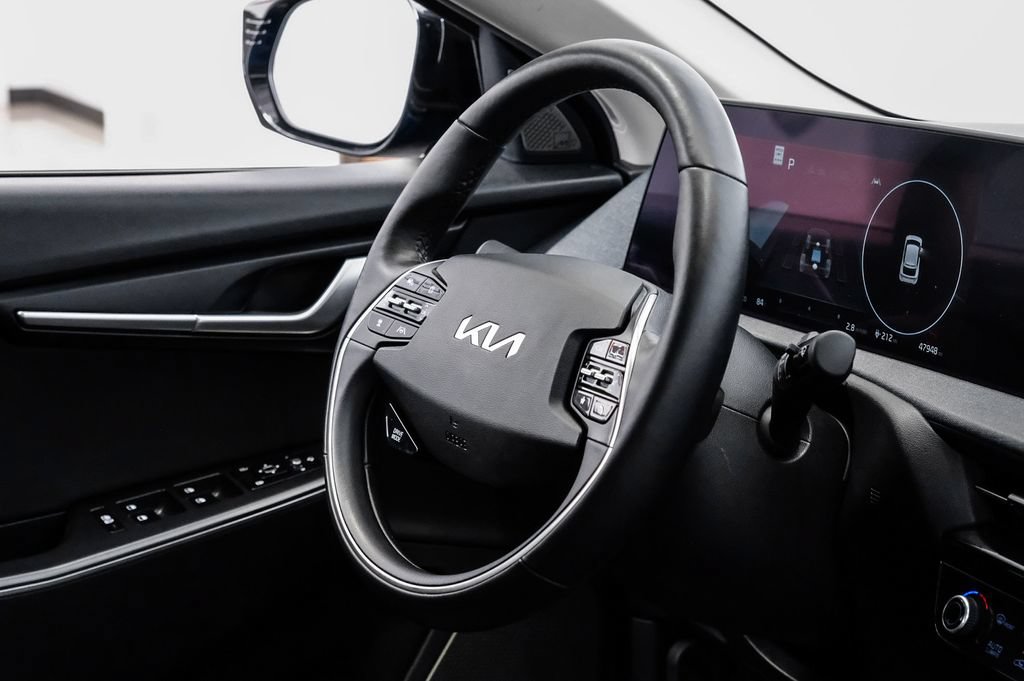 Used 2023 Kia EV6 Wind AWD/4WD image 14