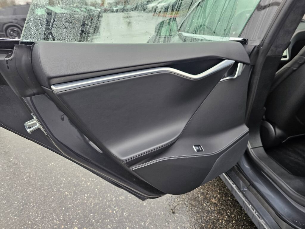 Used 2015 Tesla Model S P85D image 19