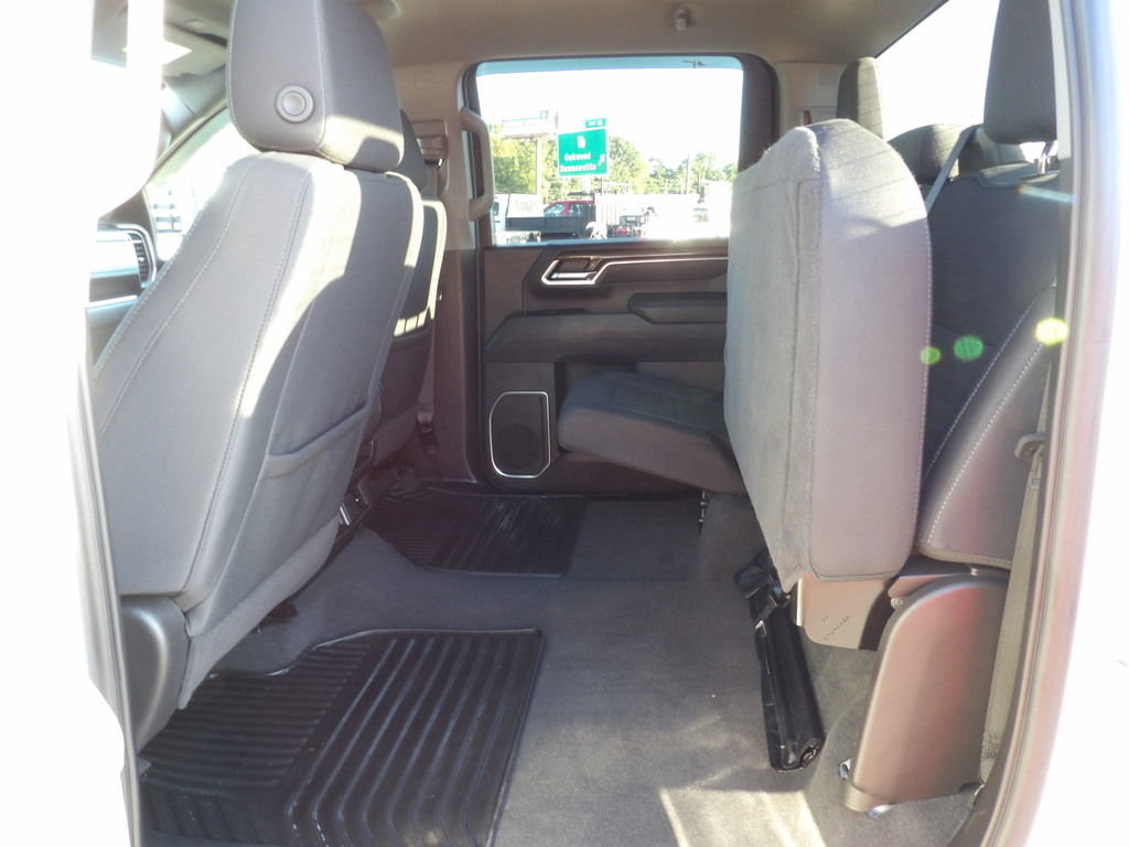 Used 2025 Chevrolet Silverado 3500 LT w/ Safety Package AWD/4WD image 34