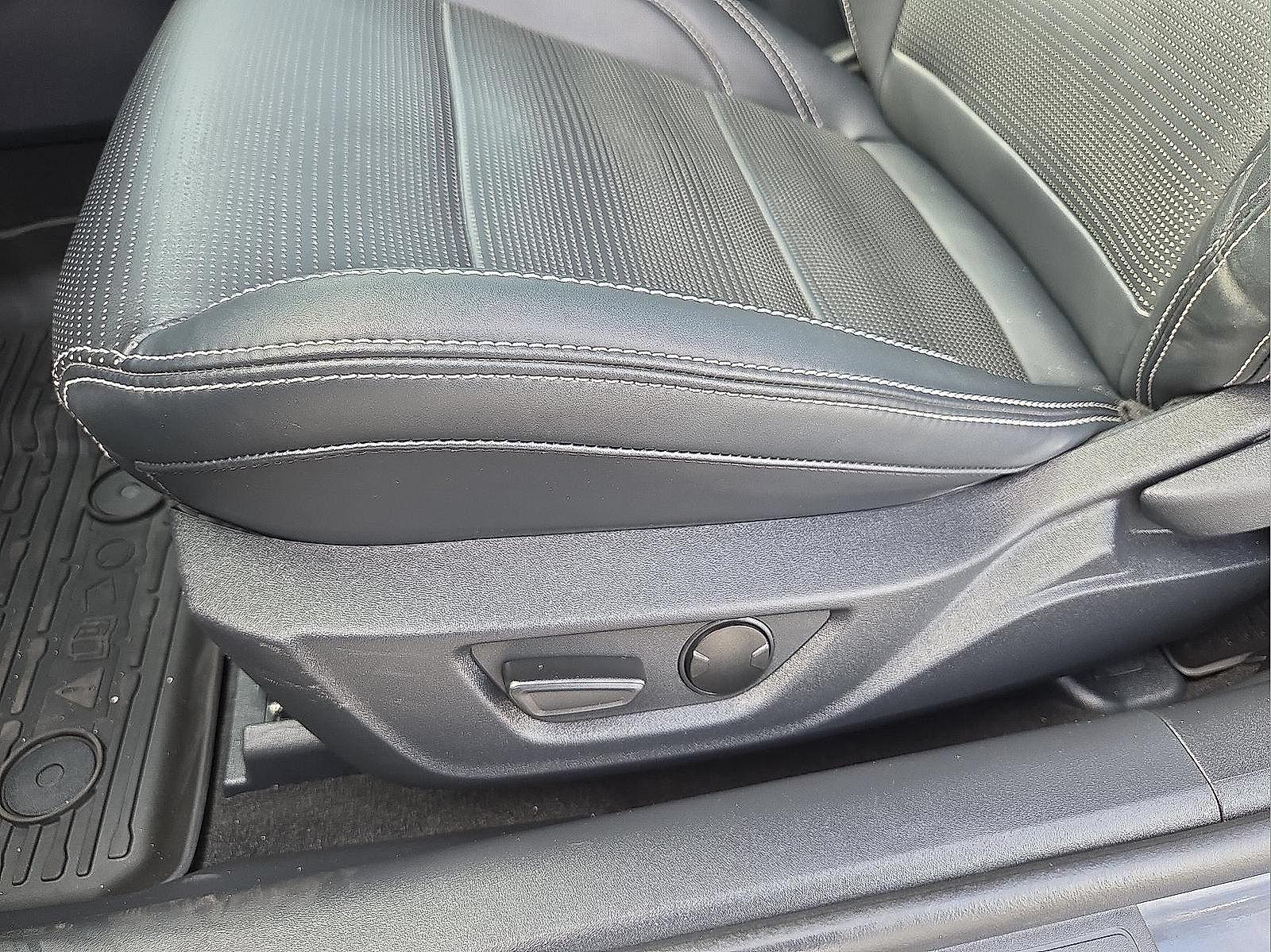 Used 2025 Ford Mustang GT Premium RWD image 21
