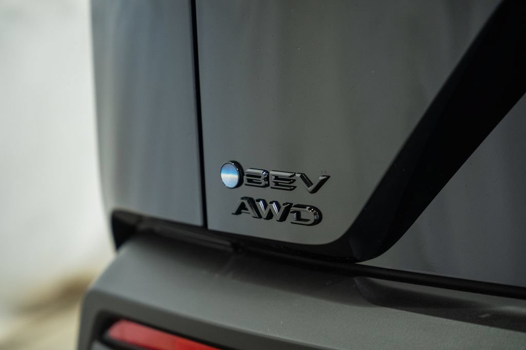 New 2026 Toyota C-HR AWD/4WD image 7