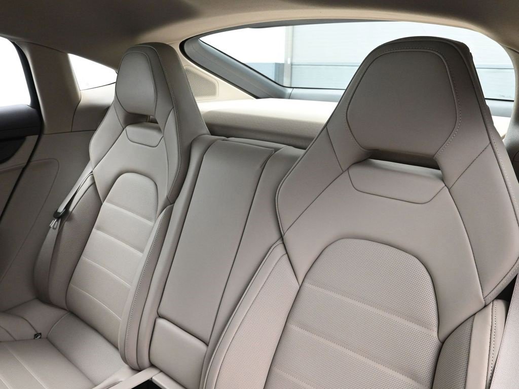 New 2026 Porsche Panamera 4 image 6