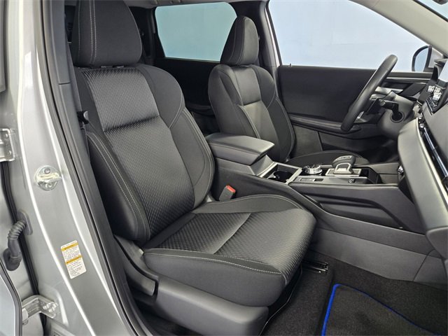 Used 2025 Mitsubishi Outlander ES image 17