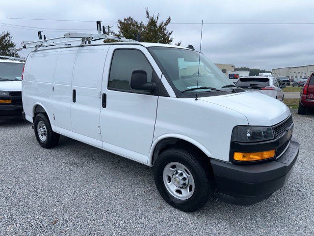 Used 2025 Chevrolet Express 2500 w/ Driver Convenience Package RWD image 5
