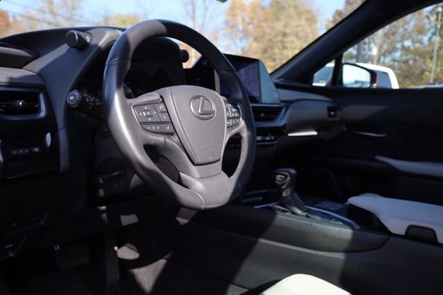 Used 2024 Lexus UX 250h F Sport image 15