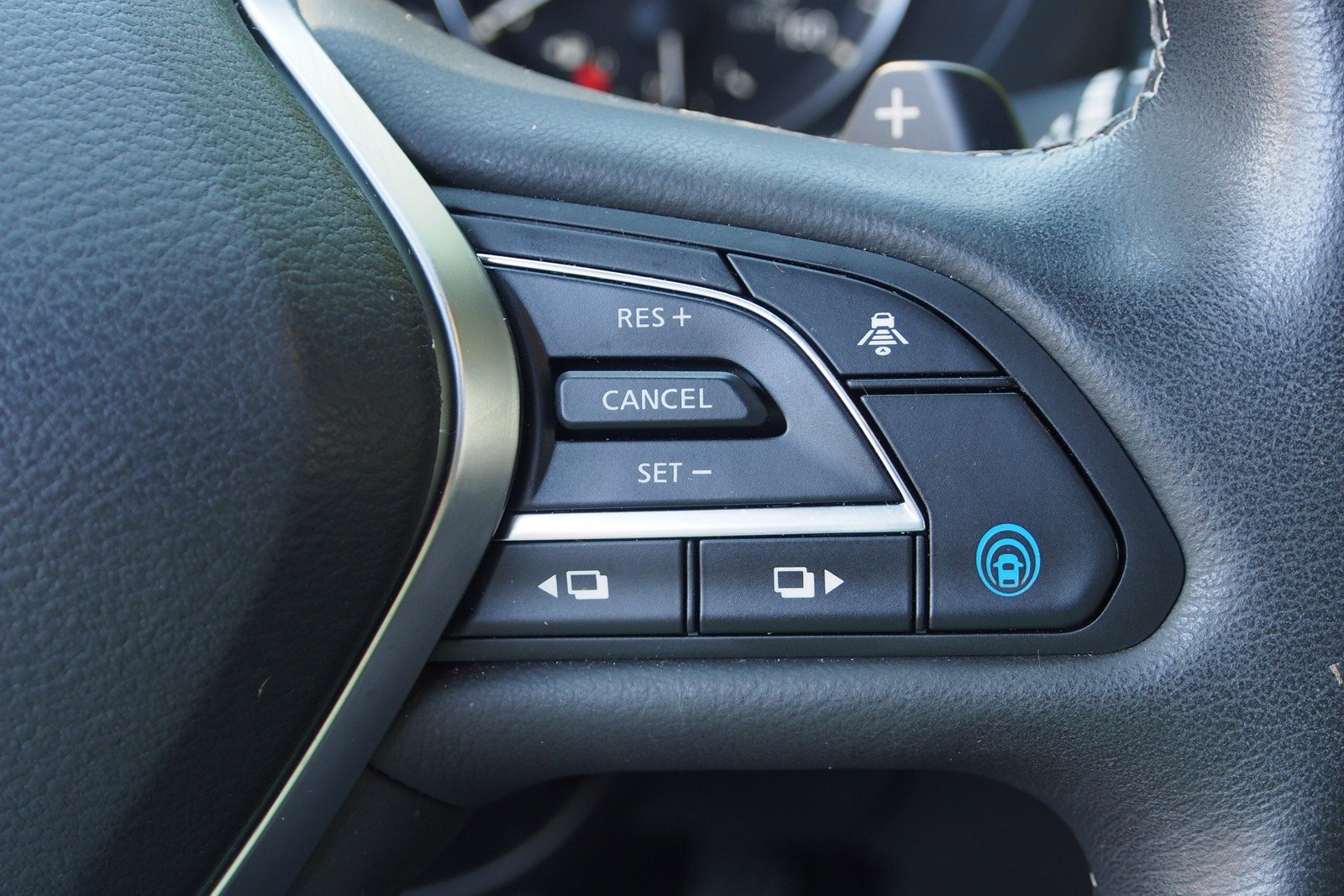 Used 2025 INFINITI QX50 Sport AWD/4WD image 25