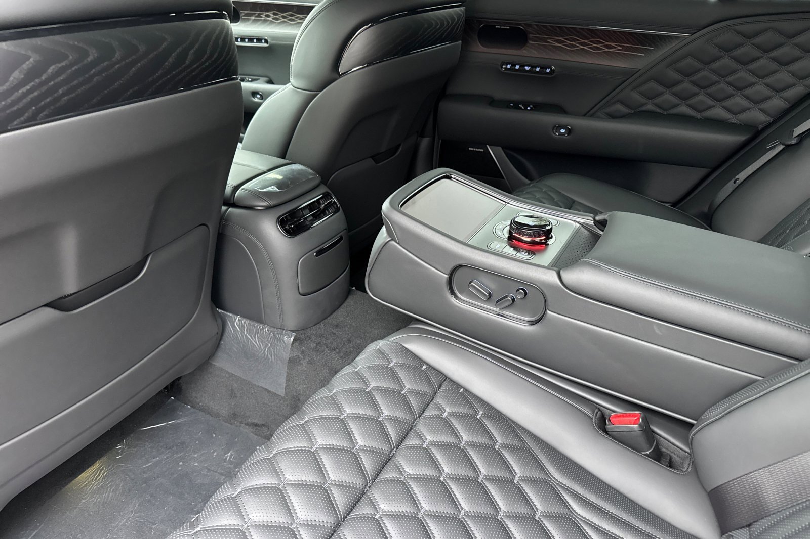 New 2026 Genesis G90 3.5T Prestige image 12