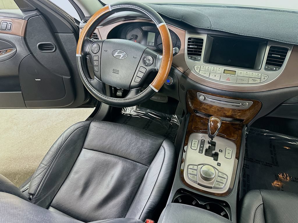 Used 2009 Hyundai Genesis 3.8 w/ Technology Pkg 4 RWD image 17