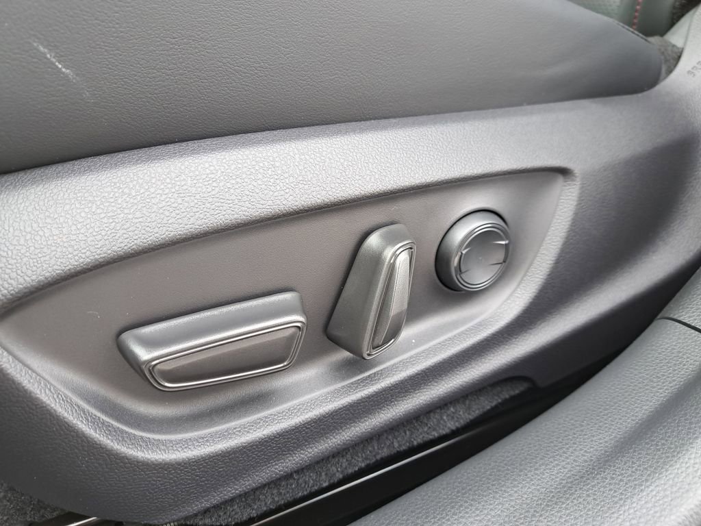 New 2026 Toyota Prius XSE image 15