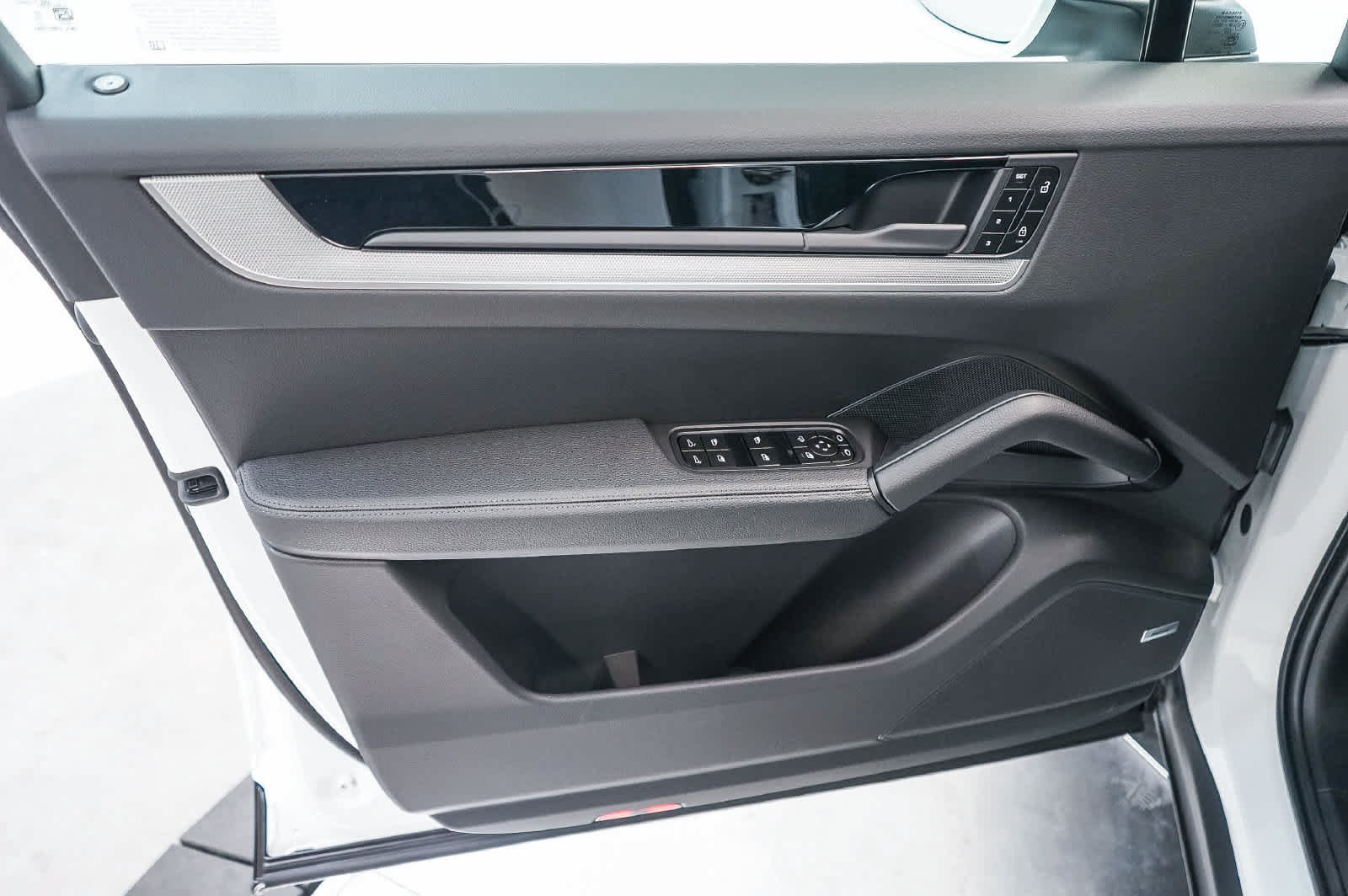New 2026 Porsche Cayenne AWD/4WD image 27
