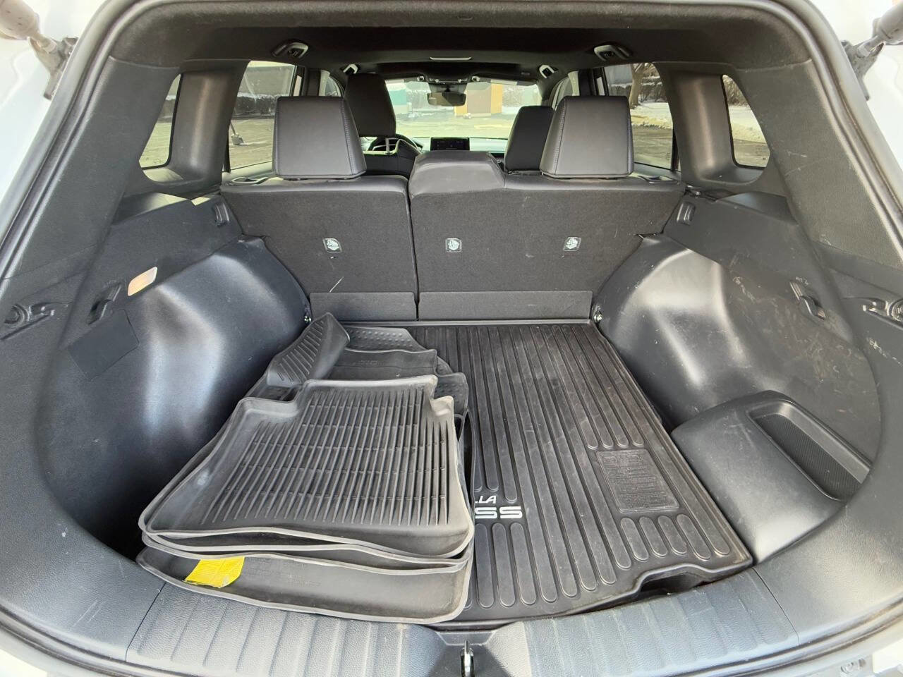 Used 2024 Toyota Corolla Cross AWD Hybrid w/ Convenience Package image 15