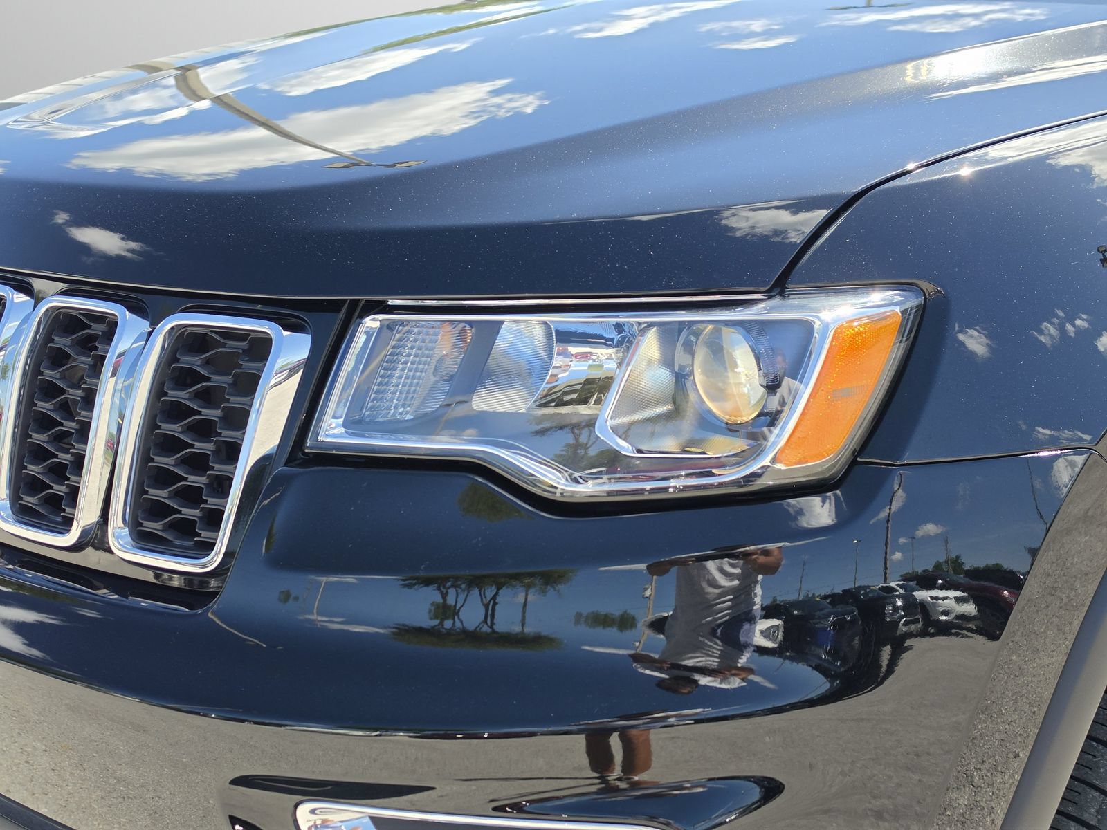 Used 2022 Jeep Grand Cherokee Laredo X RWD image 13