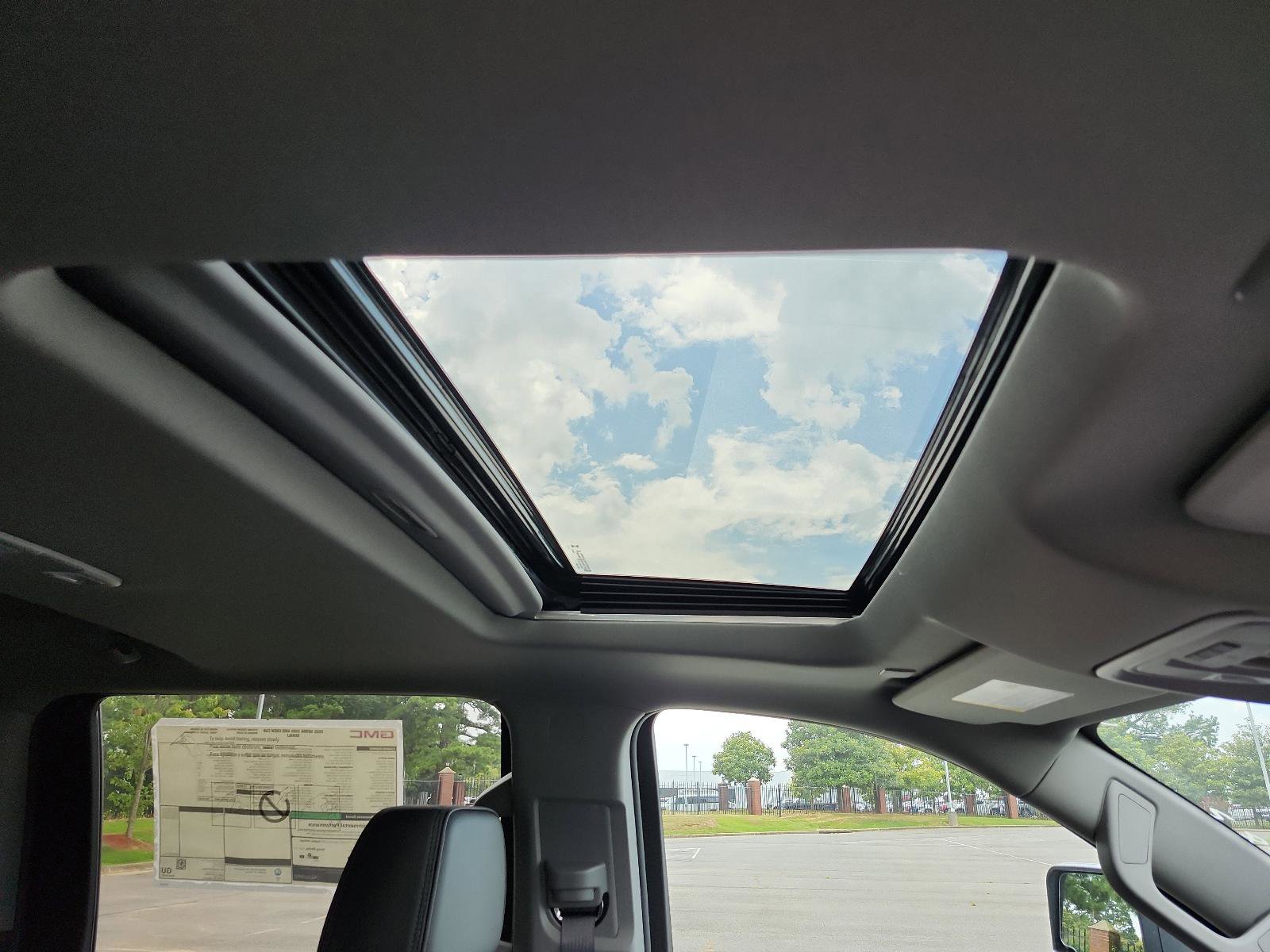 New 2025 GMC Sierra 2500 Denali w/ Denali Reserve Package image 9