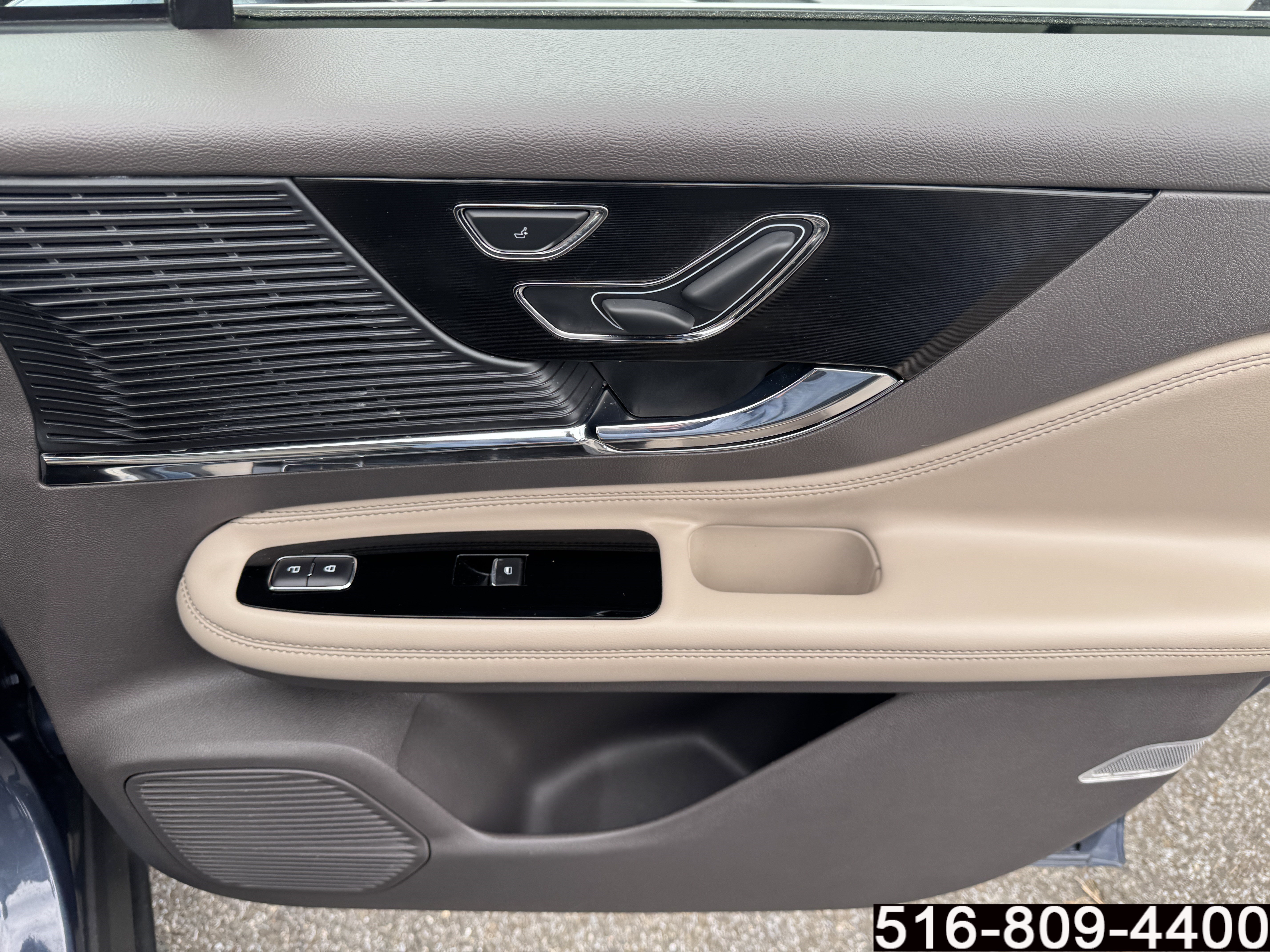 Used 2022 Lincoln Corsair AWD w/ Premium Package image 29