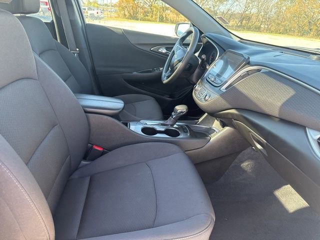 Used 2024 Chevrolet Malibu LT image 16