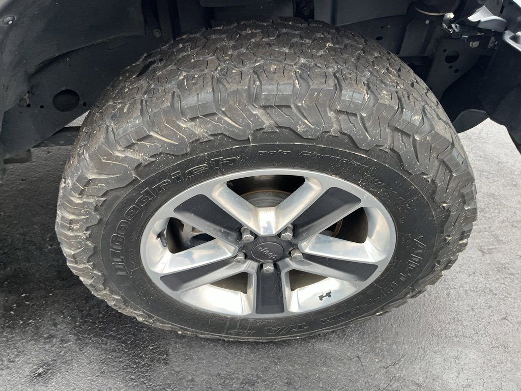 Used 2018 Jeep Wrangler Unlimited Sahara image 31