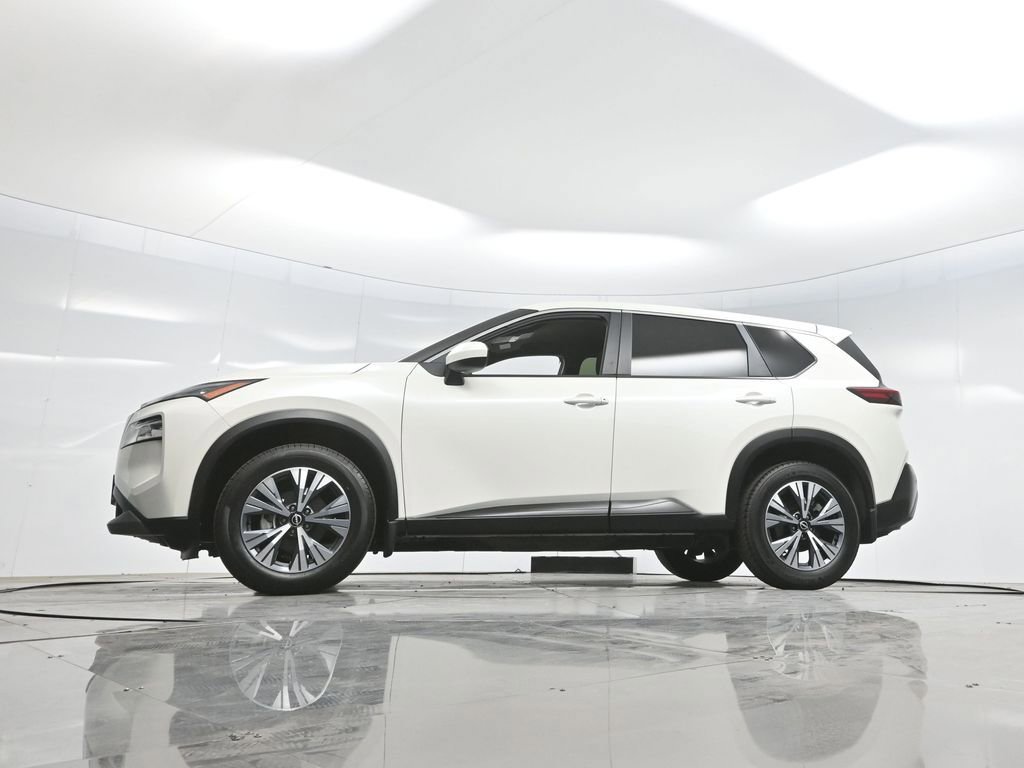 Used 2023 Nissan Rogue SV image 7