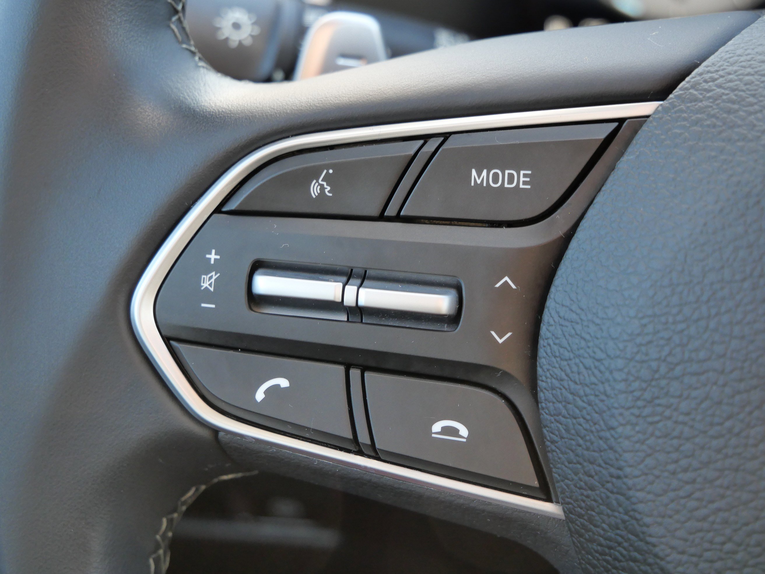 Certified 2023 Hyundai Santa Fe SEL w/ Premium Package image 33