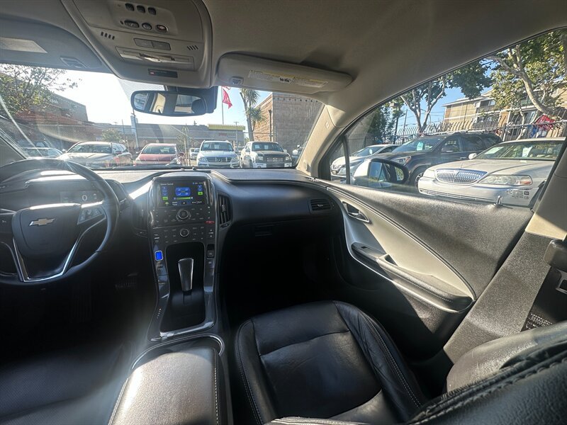 Used 2012 Chevrolet Volt Premium w/ Premium Trim Package FWD image 13