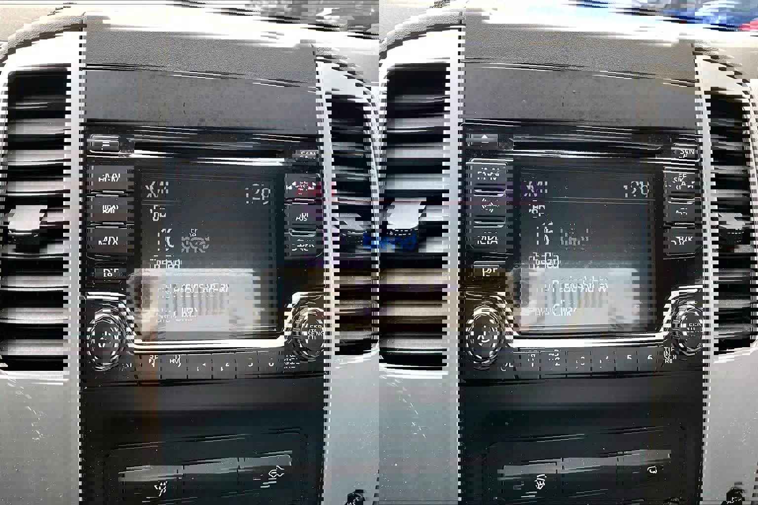 Used 2016 Nissan Frontier SV image 26