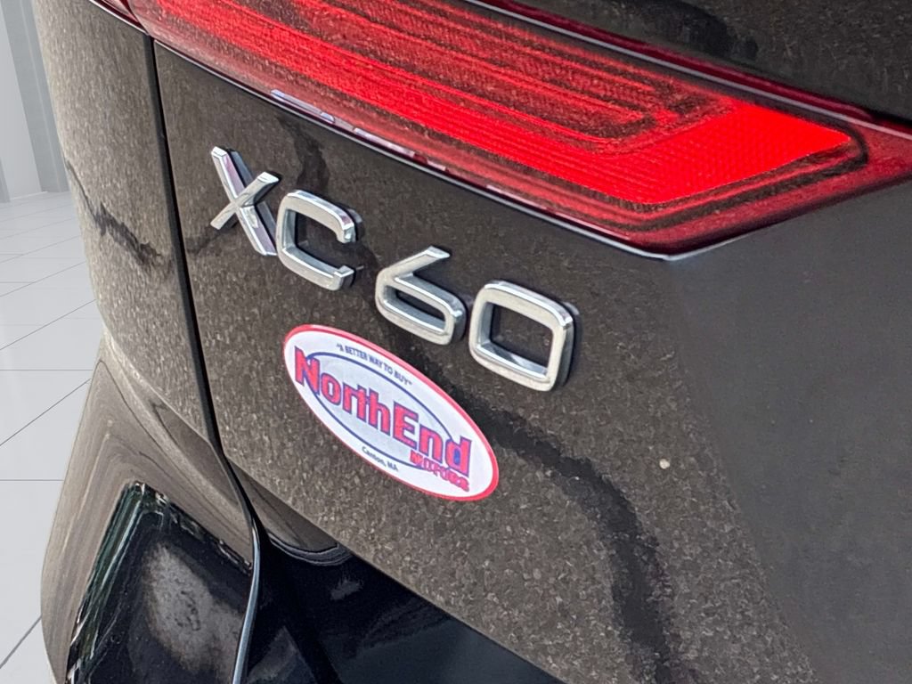 Used 2023 Volvo XC60 B5 Plus FWD image 16