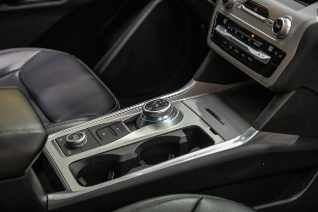 Used 2021 Ford Explorer XLT w/ Equipment Group 202A image 32