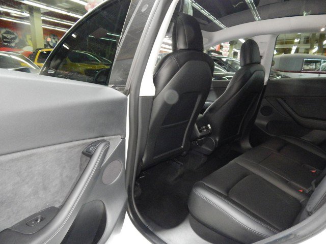 Used 2021 Tesla Model Y Performance image 29