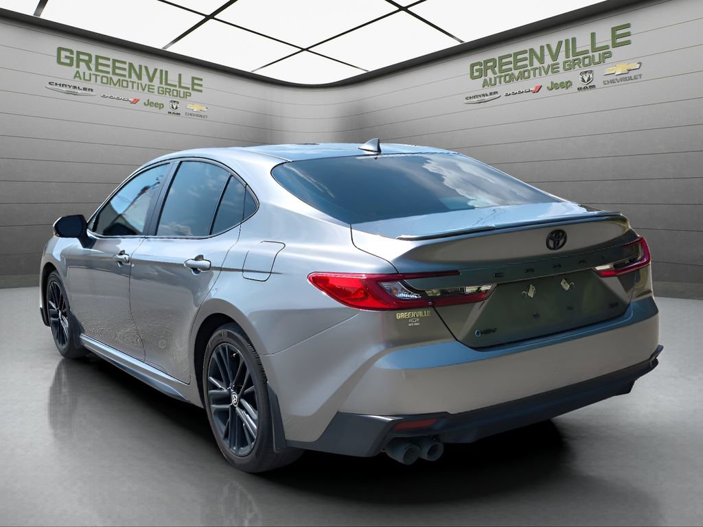 Used 2025 Toyota Camry SE image 6