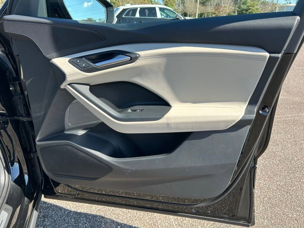 Used 2025 Audi Q6 e-tron Premium w/ Convenience Package image 45